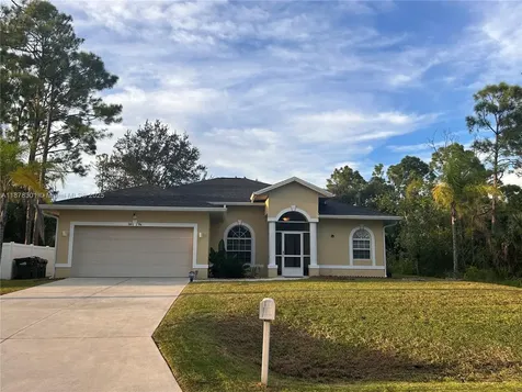 3894 Roderigo North Port FL 34286