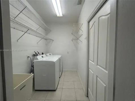 3894 Roderigo North Port FL 34286