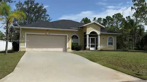 3894 Roderigo North Port FL 34286