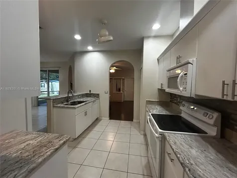 3894 Roderigo North Port FL 34286