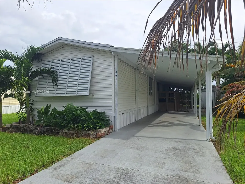 35303 SW 180th Avenue Lot308 Homestead FL 33034