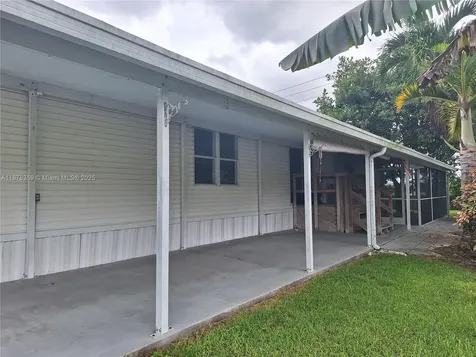 35303 SW 180th Avenue Lot308 Homestead FL 33034