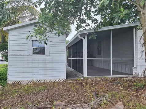 35303 SW 180th Avenue Lot308 Homestead FL 33034