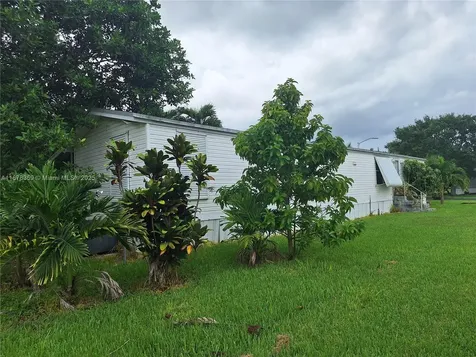 35303 SW 180th Avenue Lot308 Homestead FL 33034