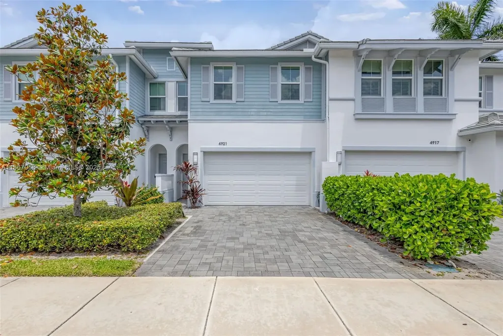4921 Pointe Midtown Way Palm Beach Gardens FL 33418