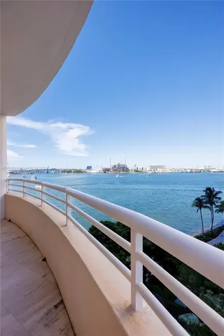 Miami FL 33131