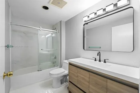 Sunny Isles Beach FL 33160