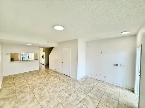 70 Whitehead Circle Weston FL 33326