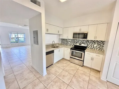 70 Whitehead Circle Weston FL 33326