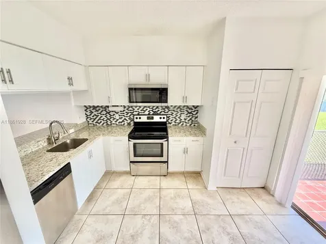 70 Whitehead Circle Weston FL 33326