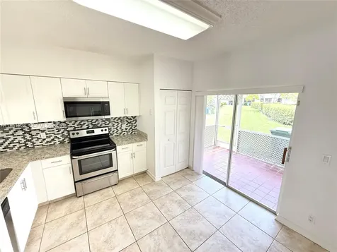 70 Whitehead Circle Weston FL 33326