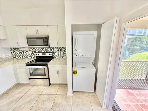 70 Whitehead Circle Weston FL 33326