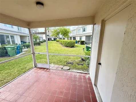 70 Whitehead Circle Weston FL 33326