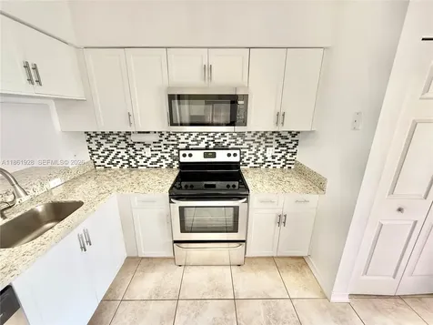 70 Whitehead Circle Weston FL 33326