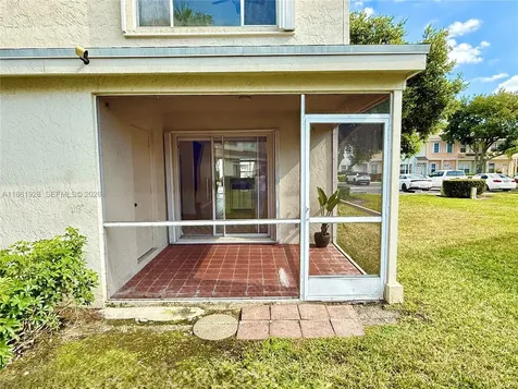 70 Whitehead Circle Weston FL 33326
