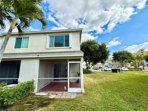70 Whitehead Circle Weston FL 33326