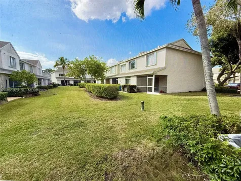 70 Whitehead Circle Weston FL 33326