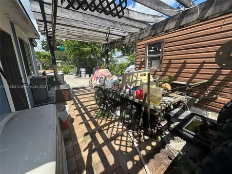 3525 SW 15th Court Fort Lauderdale FL 33312