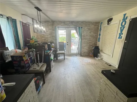 3525 SW 15th Court Fort Lauderdale FL 33312