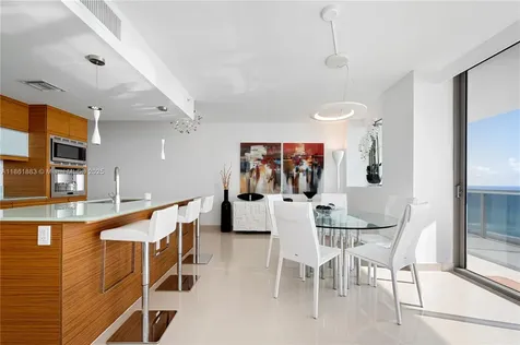 5875 Collins Avenue Miami Beach FL 33140