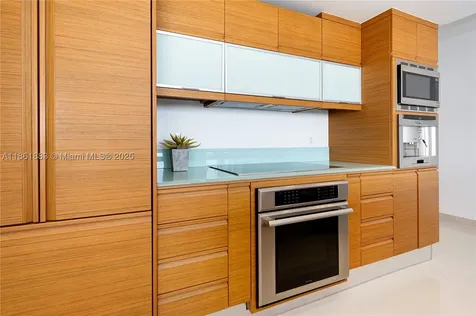 5875 Collins Avenue Miami Beach FL 33140