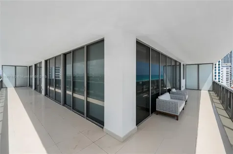 5875 Collins Avenue Miami Beach FL 33140