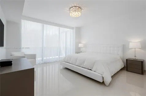 5875 Collins Avenue Miami Beach FL 33140