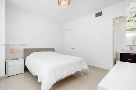 5875 Collins Avenue Miami Beach FL 33140
