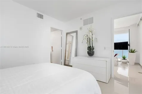 5875 Collins Avenue Miami Beach FL 33140