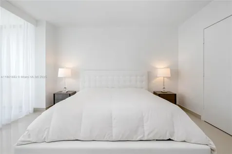 5875 Collins Avenue Miami Beach FL 33140