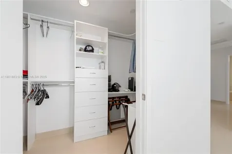 5875 Collins Avenue Miami Beach FL 33140