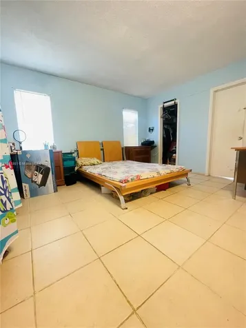 8203 NW 73rd Terrace Tamarac FL 33321