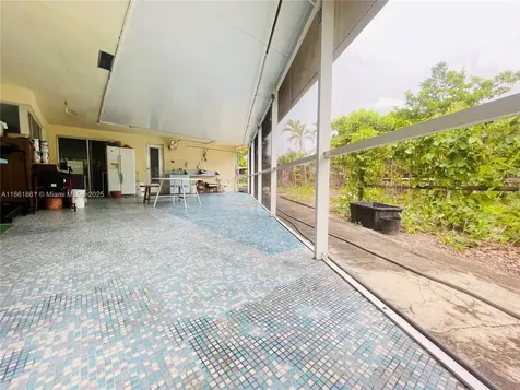 8203 NW 73rd Terrace Tamarac FL 33321