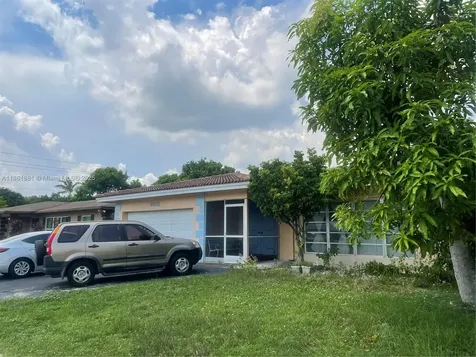 8203 NW 73rd Terrace Tamarac FL 33321