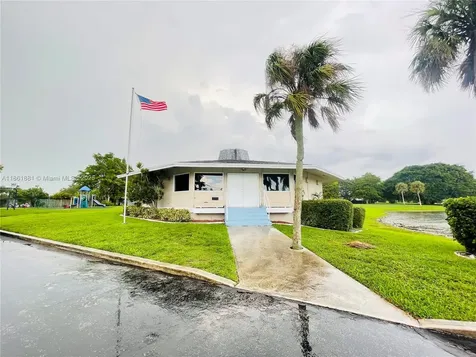 8203 NW 73rd Terrace Tamarac FL 33321
