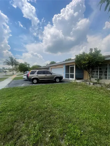 8203 NW 73rd Terrace Tamarac FL 33321