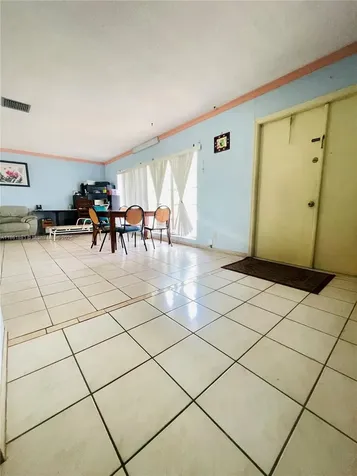 8203 NW 73rd Terrace Tamarac FL 33321