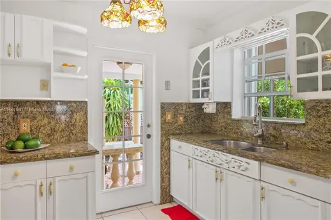 6101 SW 13th Terrace West Miami FL 33144