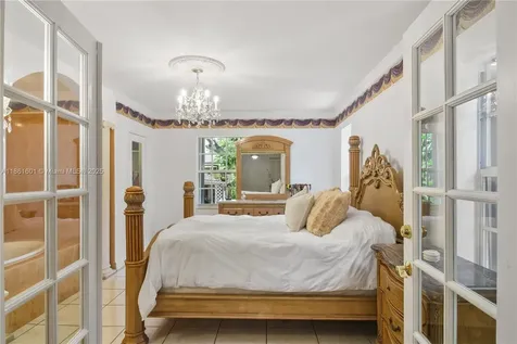 6101 SW 13th Terrace West Miami FL 33144