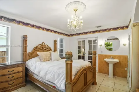 6101 SW 13th Terrace West Miami FL 33144