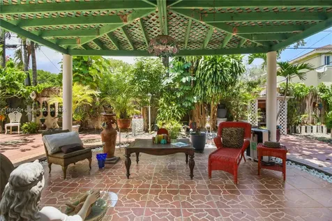6101 SW 13th Terrace West Miami FL 33144