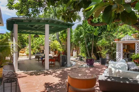 6101 SW 13th Terrace West Miami FL 33144