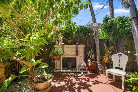 6101 SW 13th Terrace West Miami FL 33144