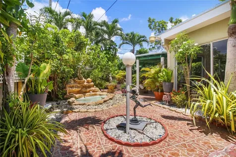 6101 SW 13th Terrace West Miami FL 33144