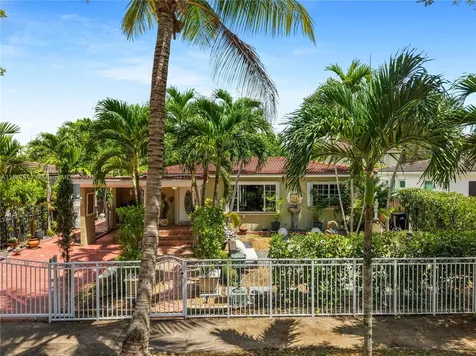 6101 SW 13th Terrace West Miami FL 33144