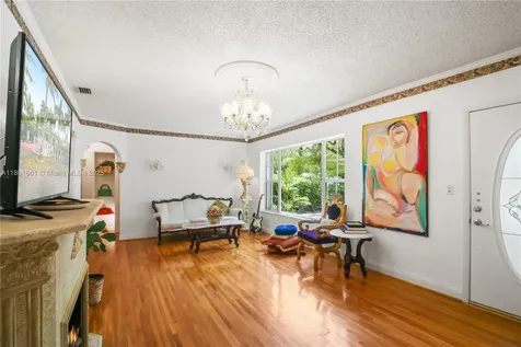 6101 SW 13th Terrace West Miami FL 33144