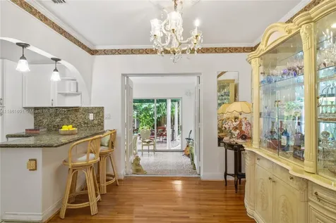6101 SW 13th Terrace West Miami FL 33144