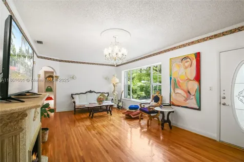 6101 SW 13th Terrace West Miami FL 33144