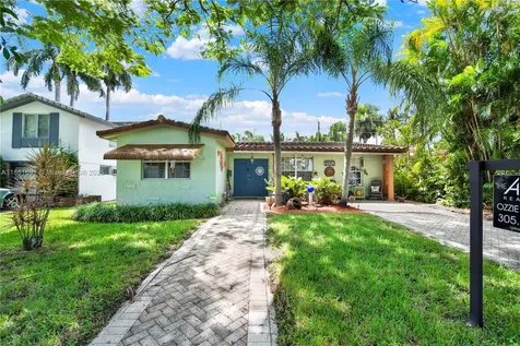 1214 Polk Street Hollywood FL 33019