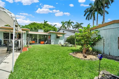 1214 Polk Street Hollywood FL 33019